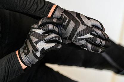 26 FFO Jet Black Gloves
